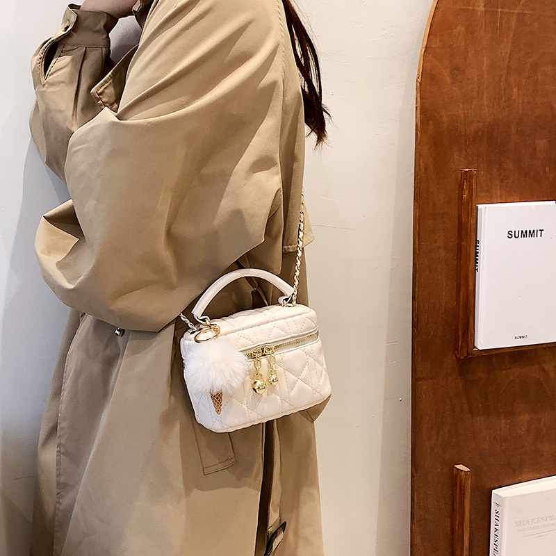 Túi tote IELGY hình vuông nhỏ phối bóng lông xù sành điệu cho nữ