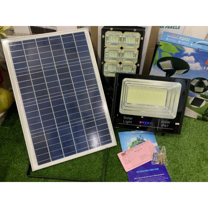 Đèn pha năng lượng mặt trời 300W siêu sáng, 600 led, có led báo Pin, siêu sáng