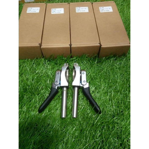 1 Cặp Kẹp dây cước chính hãng theo máy Fleet- Victor