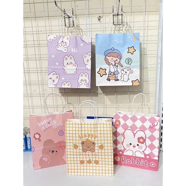 Túi giấy đựng quà có quai xách loại đẹp hình dễ thương