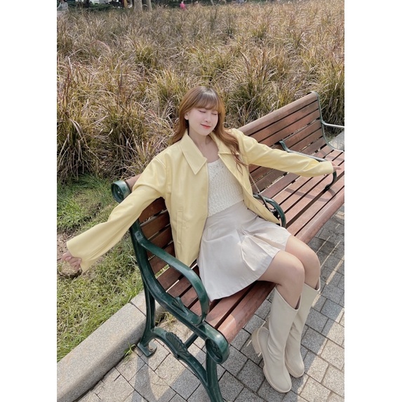 LOOK.STUDIO - ÁO KHOÁC DA VÀNG PASTEL NHẠT