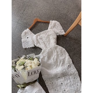 Đầm ren form body khoe dáng