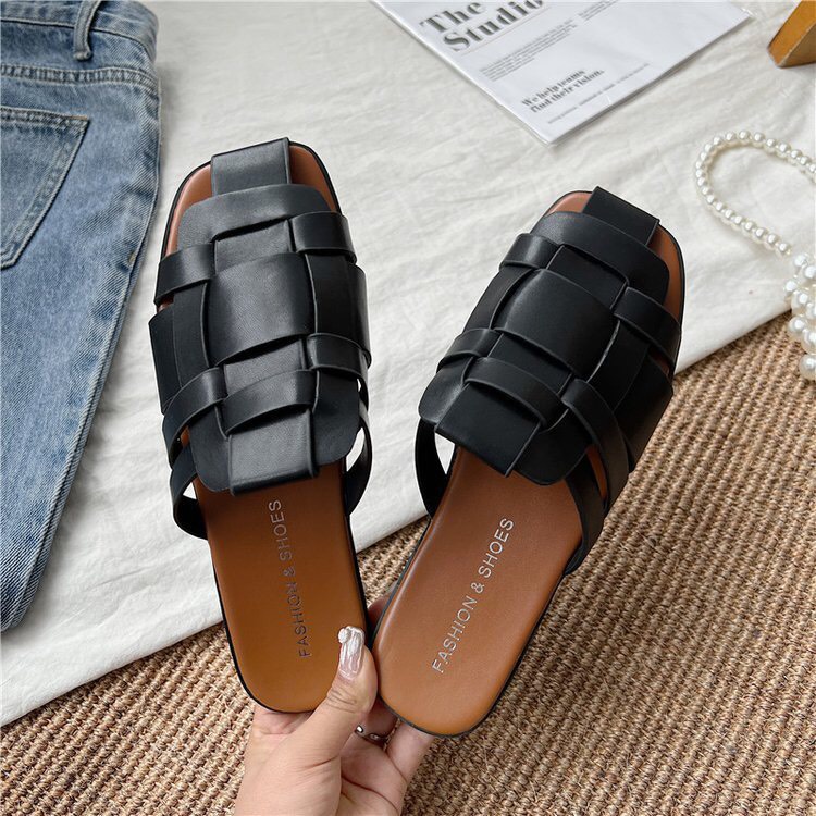 Dép sục bít mũi đan dây 2 màu đen trắng da mềm mã SDD