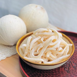 Mứt dừa non sợi dẻo sên sữa tươi lá dứa nhà làm chuẩn ngon (500gram)