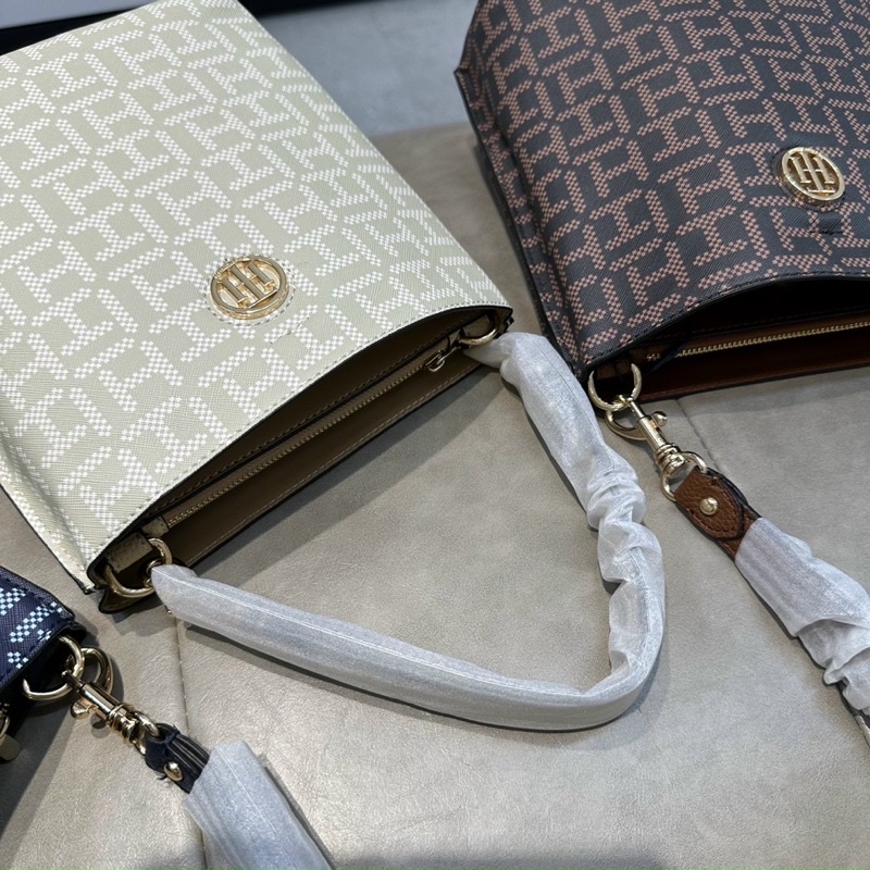 TÚI XÁCH BUCKET TOMMY HILFIGER