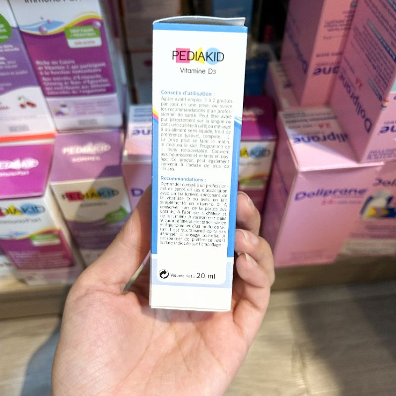Vitamin D3 cho bé từ sơ sinh PediaKid 400IU lọ 20ml date 2/2024