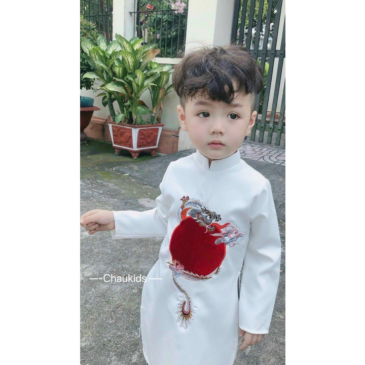 Áo dài gấm màu trắng bé trai