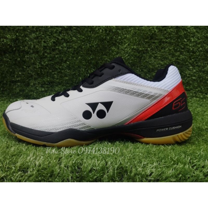 Giày cầu lông giá rẻ