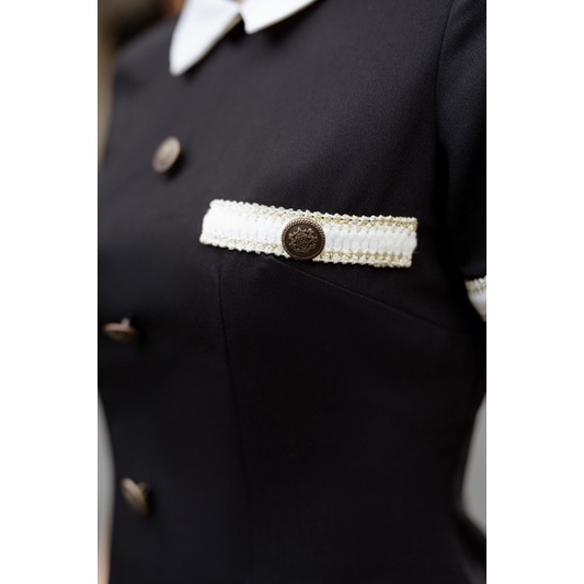 Đầm Clothesrack tay ngắn viền dây đính nút Regina