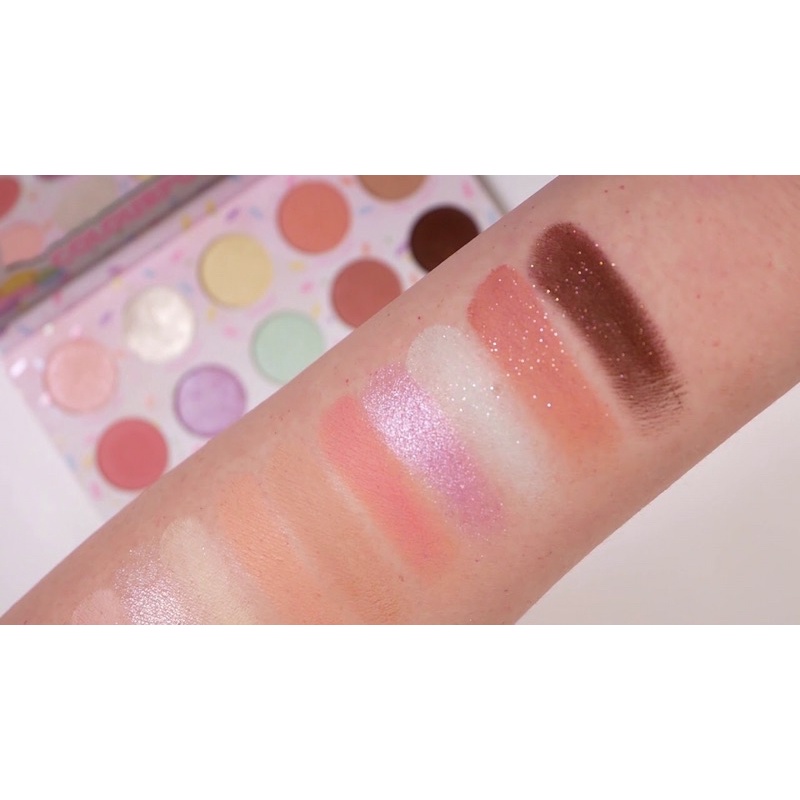 Bảng phấn mắt tone Pastel xinh xắn Colourpop Candy Castle 10 ô