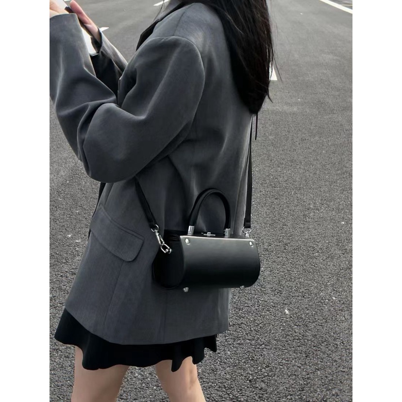 Túi Xách Hình Trụ Màu Đen Phong Cách Retro Cá Tính Cho Nữ