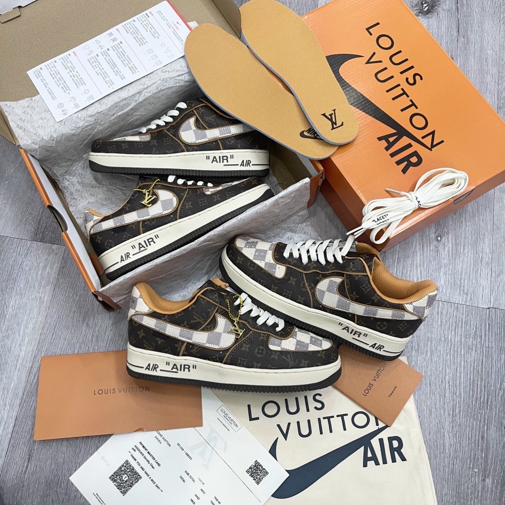 𝐆𝐢𝐚̀𝐲 𝐍𝐢𝐤𝐞 𝐀𝐢𝐫 𝐅𝐨𝐫𝐜𝐞 𝟏 𝐋𝐨𝐰 𝐱 𝐋𝐨𝐮𝐢𝐬 𝐕𝐮𝐢𝐭𝐭𝐨𝐧 𝐌𝐨𝐧𝐨𝐠𝐫𝐚𝐦 𝐁𝐫𝐨𝐰𝐧, 𝐀𝐅𝟏 𝐋𝐕 𝐋𝐨𝐮𝐢𝐬 𝐕𝐮𝐢𝐭𝐭𝐨𝐧 𝐓𝐫𝐚̆́𝐧𝐠, LV GREEN WHITE XANH LÁ LAI AU