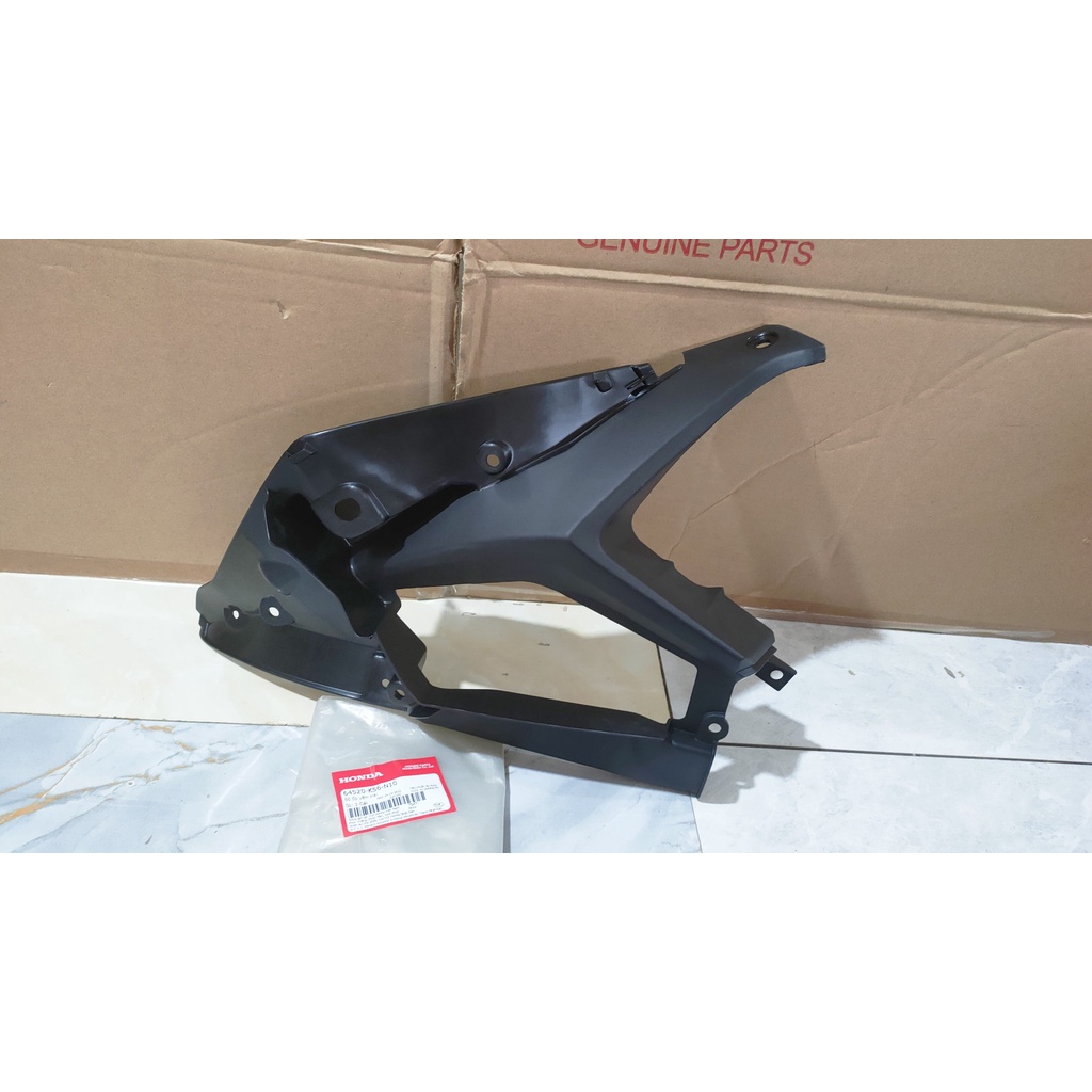 Bộ ốp yếm bên trái HONDA WINNER V1 năm 2016-2018 màu Đen.