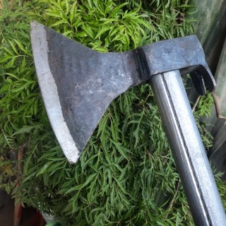 Búa rìu bổ củi, chặt cây, nhổ đinh, đóng đinh cán sắt dài 30cm