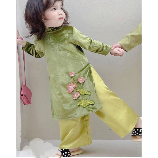 Set 3 chi tiết  áo dài nhung thêu hoa sen kèm bờm ngọc  xinh xắn bé gái .