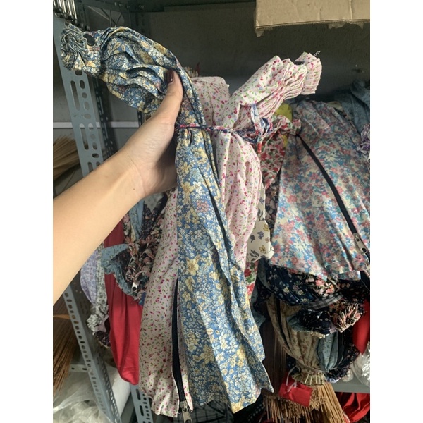 Áo chùm lồng khuyên , yến lưới