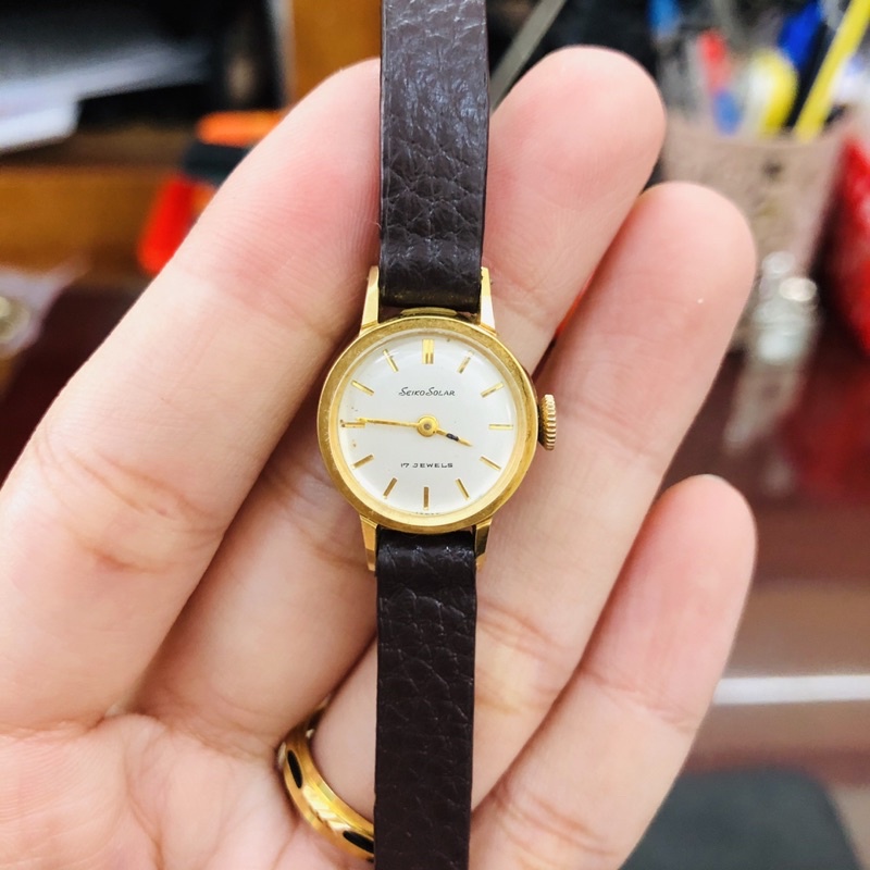Đồng hồ nữ si nhật Cơ lên dât cót hiệu Seiko Solar, 17 Jewels, bọc vàng full đuýt