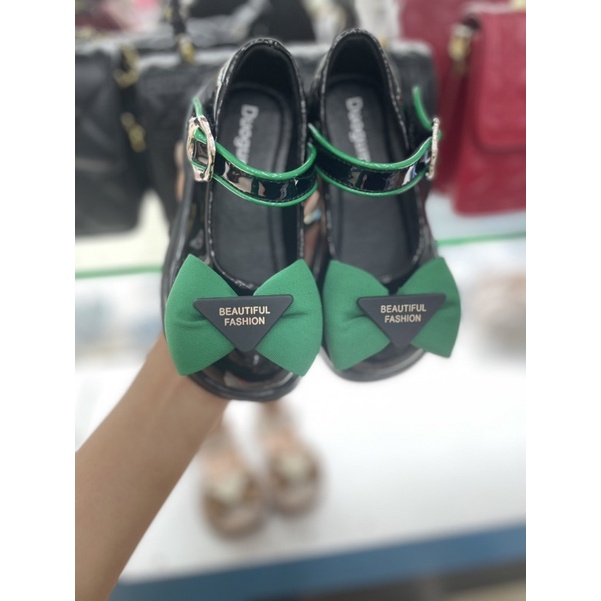 Giầy búp bê tim siêu hot