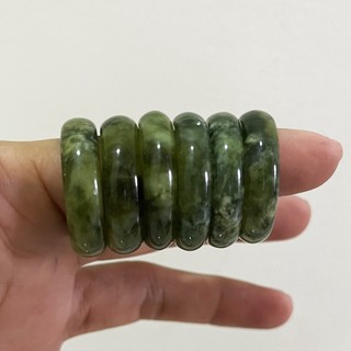 Nhẫn ngọc của Việt Nam nhiều màu nhiều size từ 1.6 cm đến 2.1 cm cho cả nam và nữ