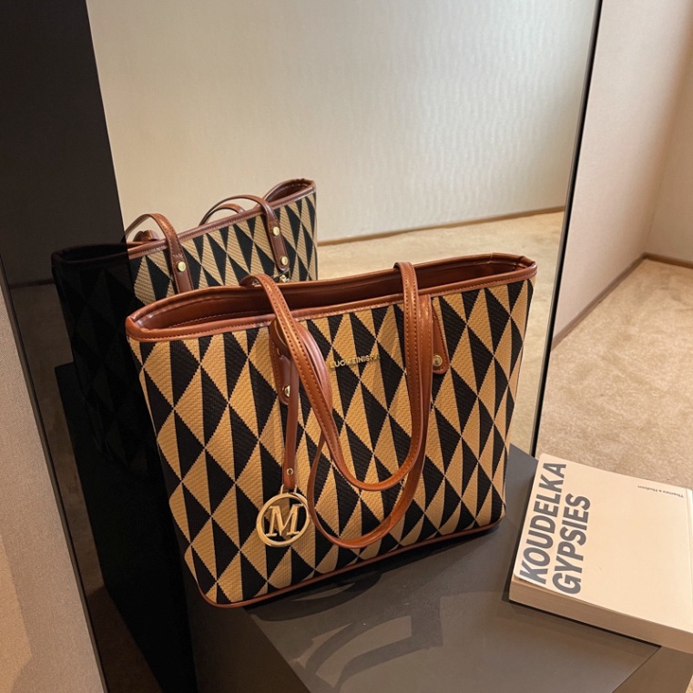 Túi Xách Tote công sở chất da PU cao cấp phù hợp mang đi làm đi học đựng vừa A4 Windy.com