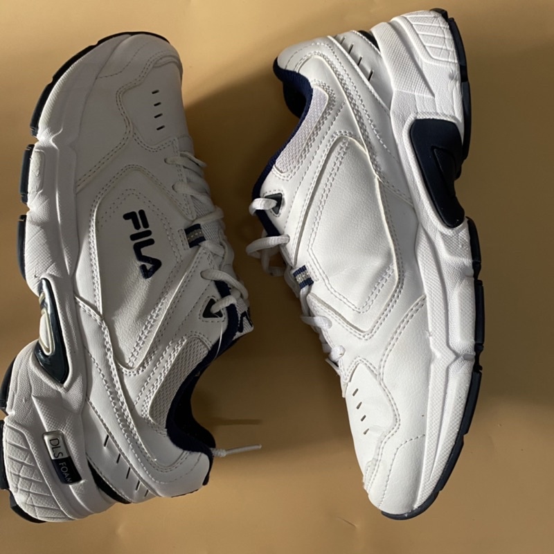 Giày chính hãng đã qua sử dụng