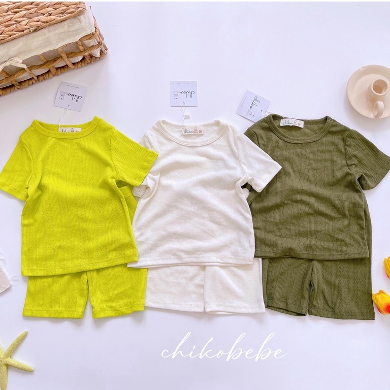 Bộ cộc tay Chikobebe thun cotton lỗ hàn mềm mịn cho bé trai bé gái - DB16