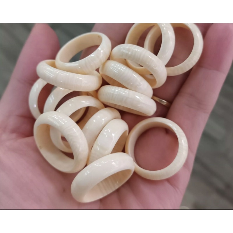Nhẫn giả ngà
