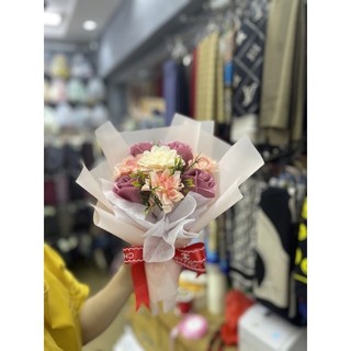 Hoa sáp phối hoa lụa bó cực xinh