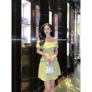 Đầm xếp li ngực