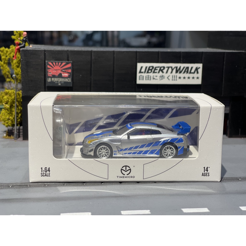 XE MÔ HÌNH NISSAN GTR LBW X FIGURE,TỶ LỆ 1/64