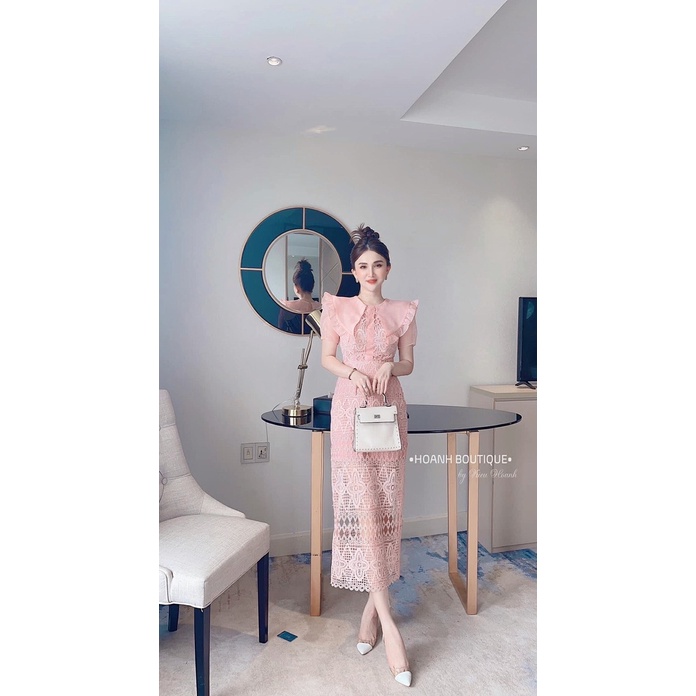 Đầm ren body . Có 1 màu. Size dưới 54kg vừa. Đơn giản mà đẹp. Mua nhanh kẻo hết nha mấy chế ơiiiiii. Xinh quá