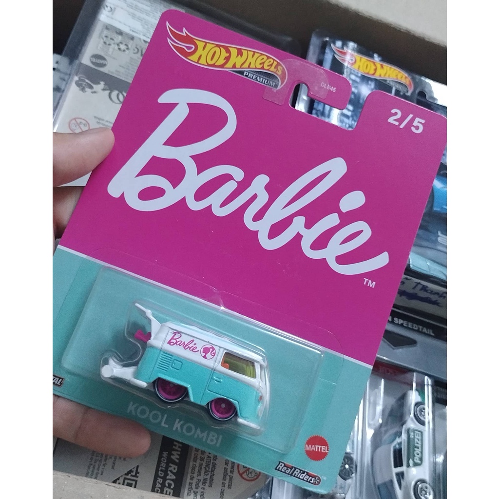 Xe Hotwheels Cute Kool Kombi (Barbie, Bánh Cao Su)