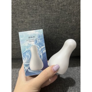 Thanh lăn đá lạnh giúp se khít lỗ chân lông, thẩm thấu tinh chất, massage nâng cơ