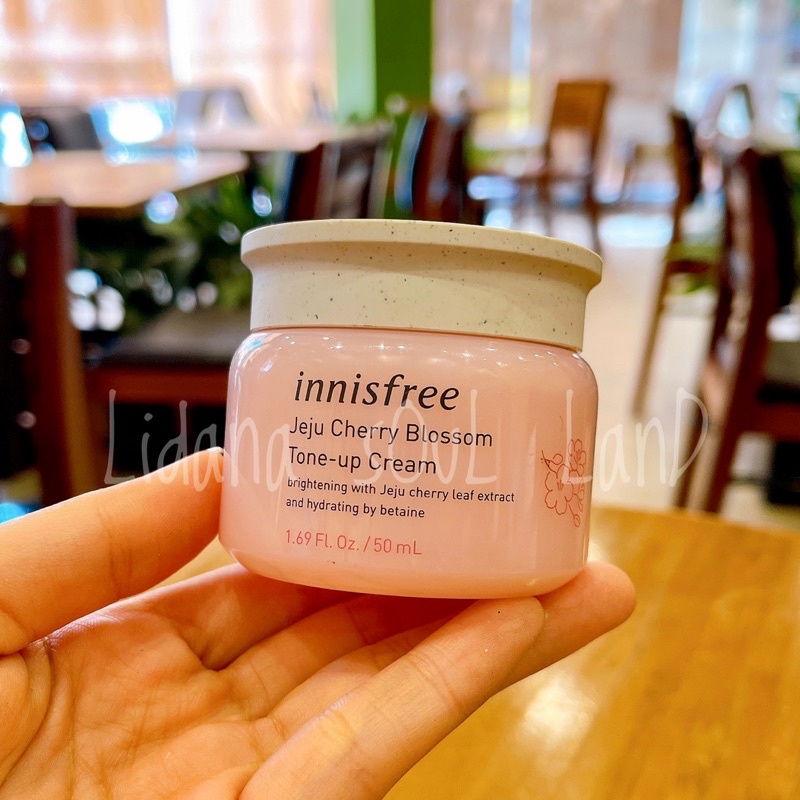 [TESTER] Kem dưỡng da nâng tone trắng hồng Innisfree Jeju Cherry Blossom Tone-Up Cream