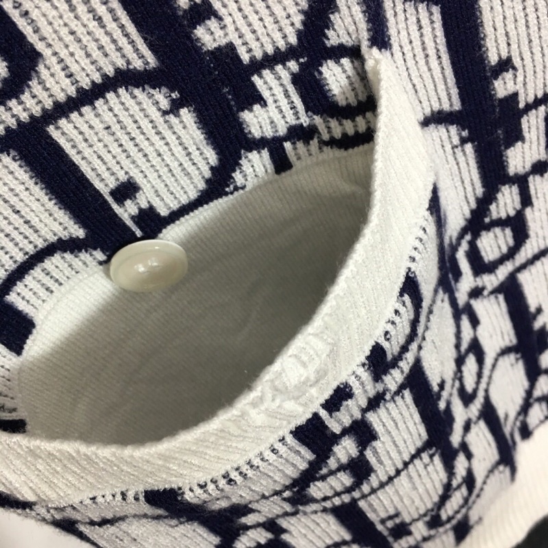 Áo khoác len cardigan mùa thu đông Dior CD 2022 chất liệu cao cấp