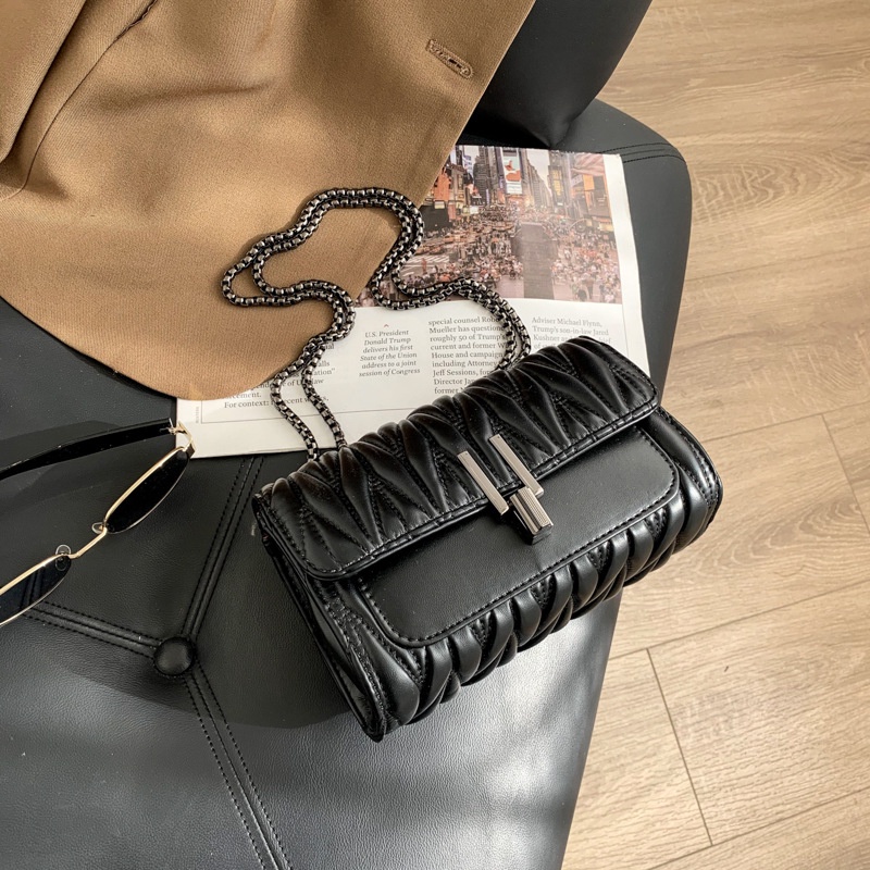 Túi Đeo Chéo Dây Xích Hình Thoi Màu Đen Thời Trang Cho Nữ