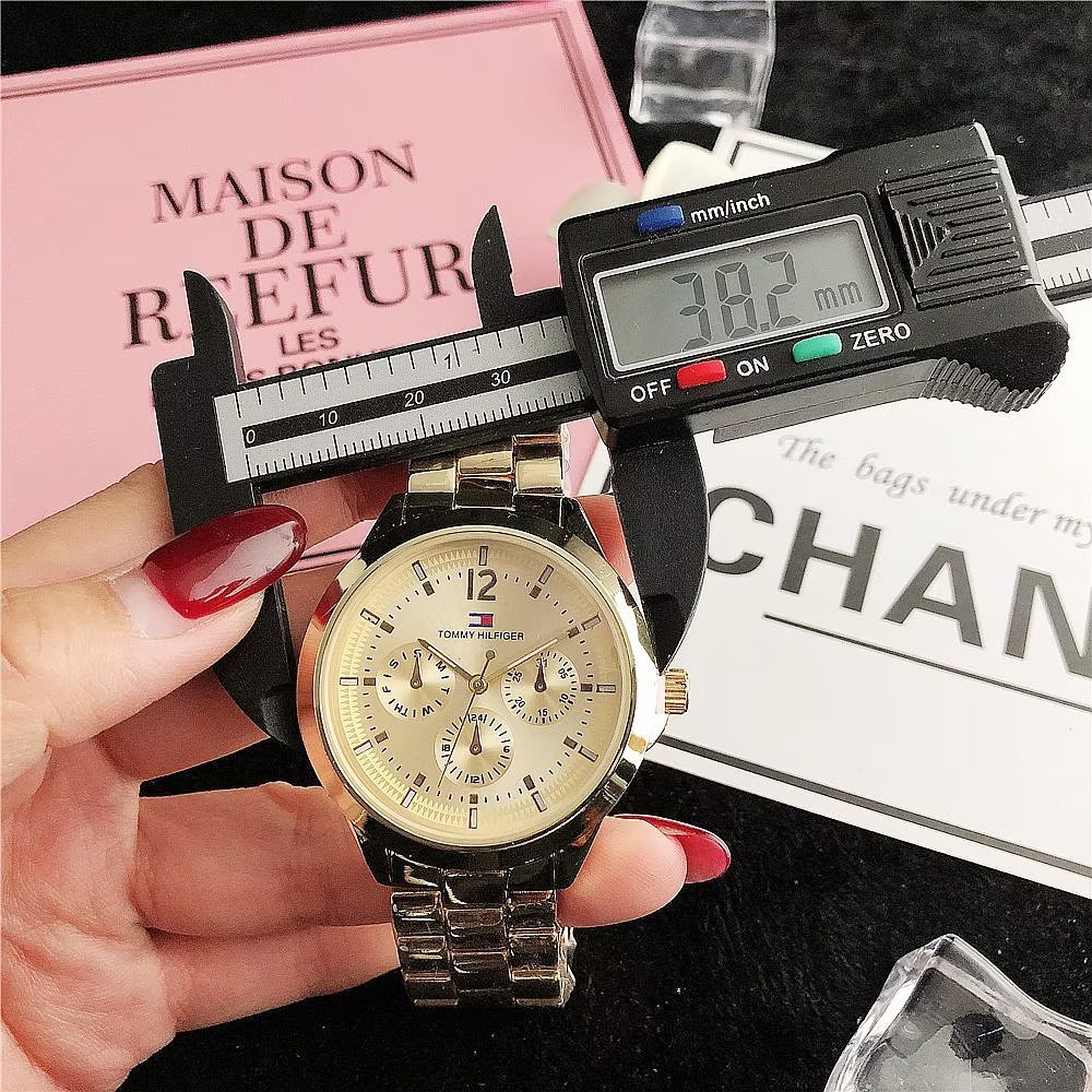 Đồng Hồ Đeo Tay Tommy Hilfiger Mặt Tròn Đính Đá Thời Trang Cho Cặp Đôi
