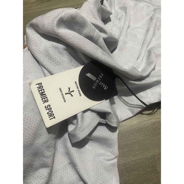 Áo thun nam thông hơi xuất khẩu.