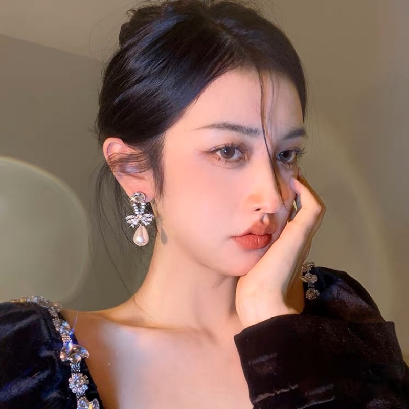 Khuyên tai cô dâu nữ tính - Khanturban