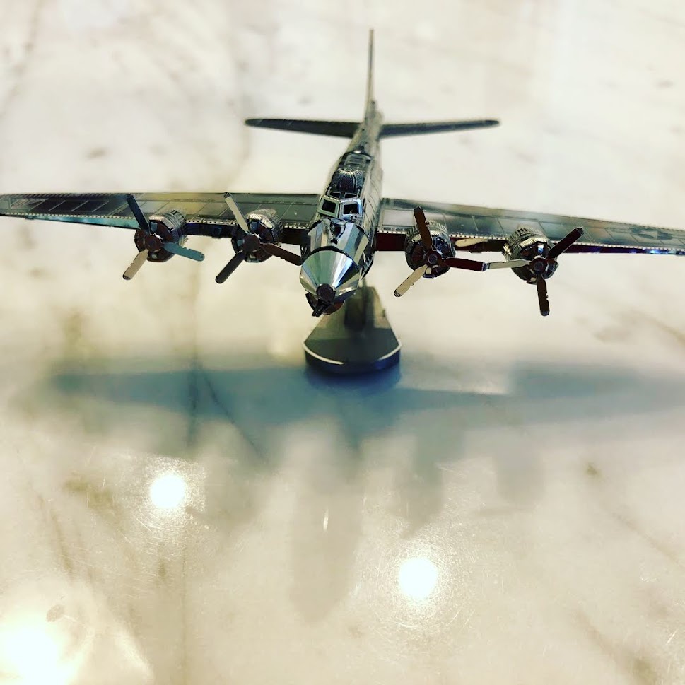 Mô hình kim loại lắp ráp 3D B17 Flying Fortress