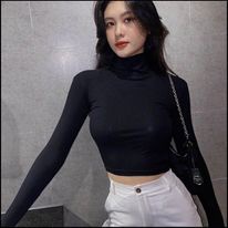 Aó croptop hot trend dành cho các cô nàng,chất liệu nỉ cotton khá p hợp với mọi kiểu thời tiết