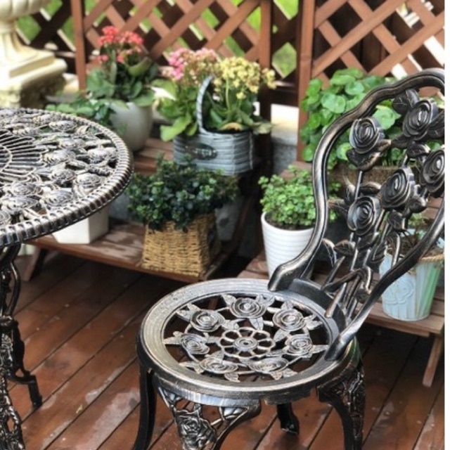 Bàn ghế nhôm đúc nhập khẩu TG01