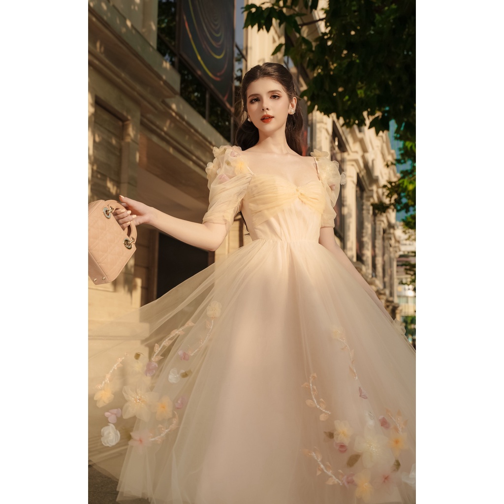 MAVEN - Váy lưới xoè đính kết hoa Natasha Dress