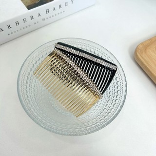 Kẹp xước dạng lược đính đá Modleaf Cubic comb Hàn Quốc
