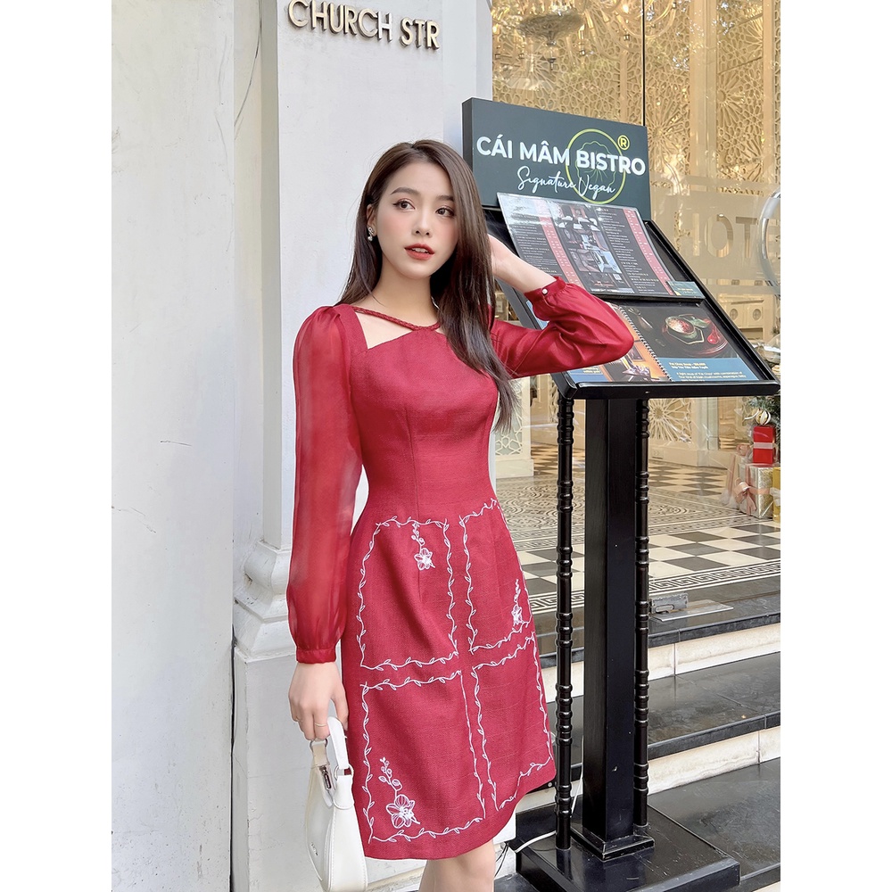 Váy đỏ Meline Dress Rimmy thiết kế đính cúc ngọc sang trọng