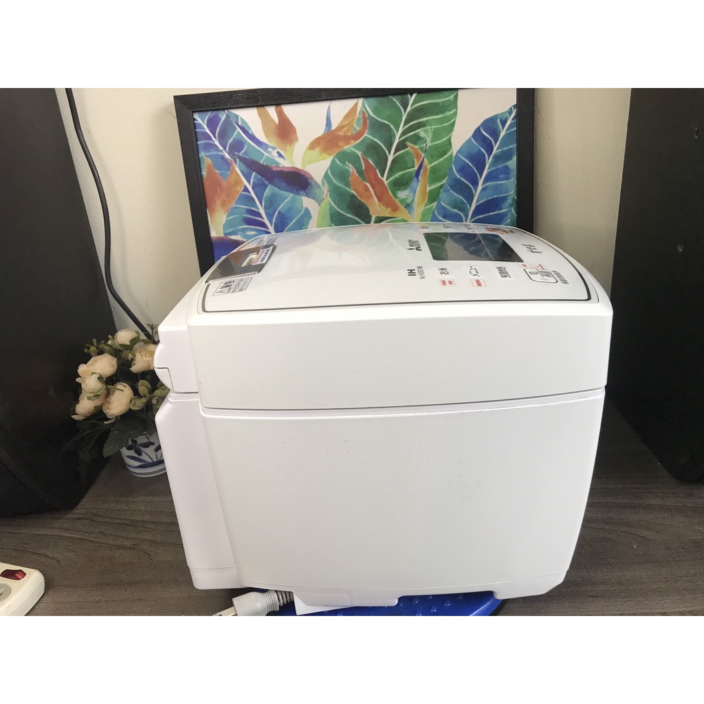 NỒI CƠM cao tần Nhật Mitsubishi 1.8l NJ-KSE186 trắng bắt mắt - ngoại hình mới trên 90%