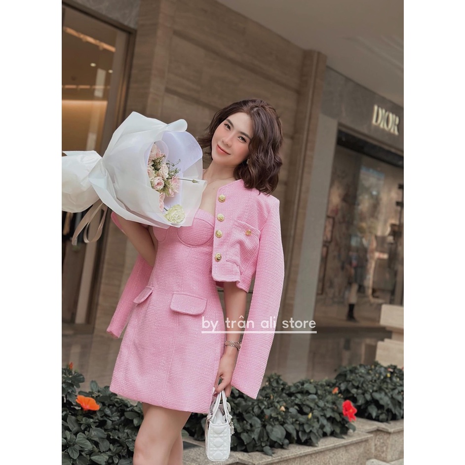 Set bố . Có 1 màu. KÈm hình chụp thật 100%. Size dưới 54kg vừa. Đơn giản mà đẹp. Mua nhanh kẻo hết nha