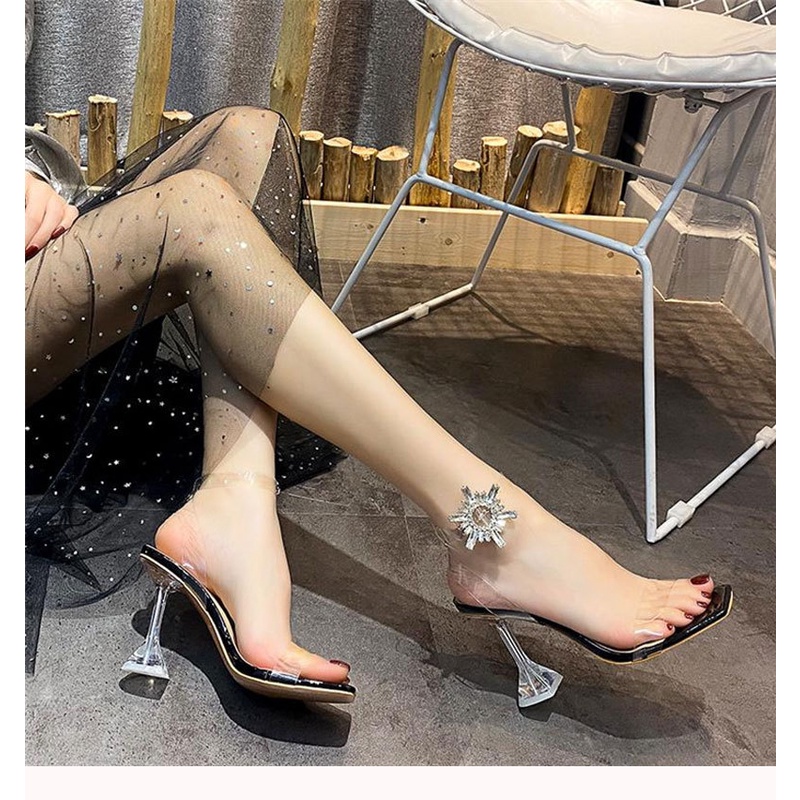 GIÀY TIỂU THƯ I SANDAL CAO GÓT QUAI TRONG HOA ĐÁ CỔ CHÂN GÓT LY 9P DA BÓNG