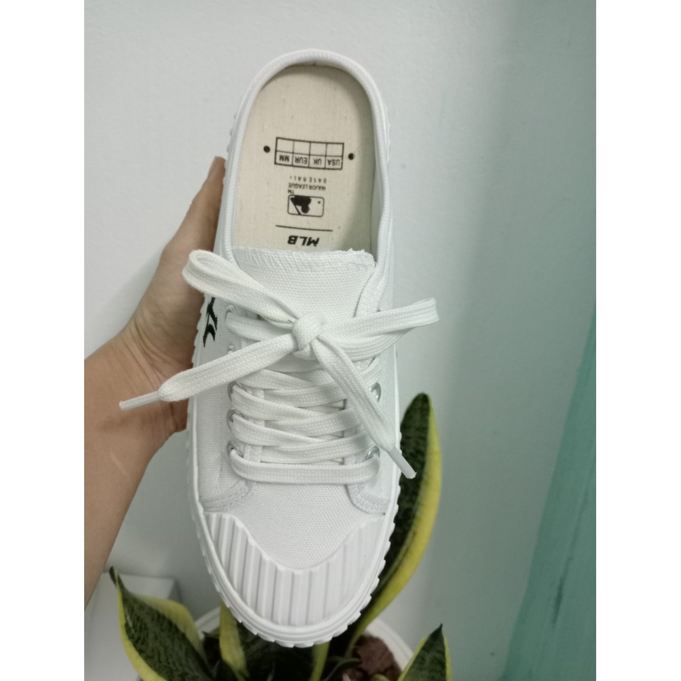 sục đạp gót thể thao ny trắng thêu chữ đen ảnh thật chất liệu vải thô canvas đế độn 4cm  hottren, buộc dây 2022