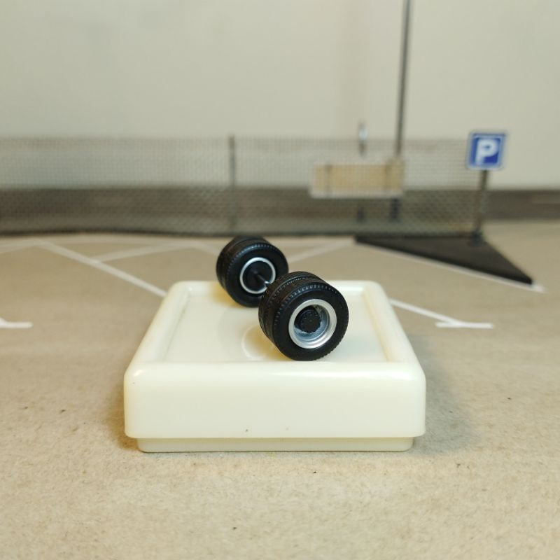 Mô hình 1:87 Herpa rear wheel truck